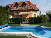 Kerepes-Szilasligeten elad� luxus csal�di h�z
